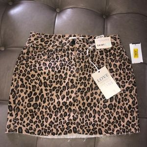 Leopard skirt